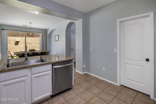 849 S HENRY Lane, Gilbert, AZ 85296