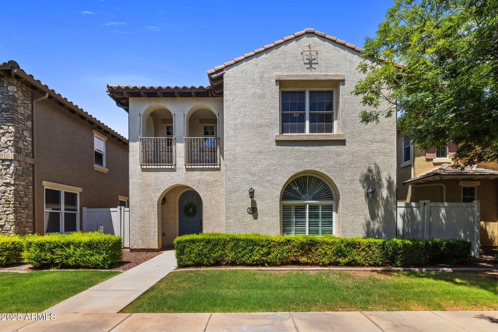 849 S HENRY Lane, Gilbert, AZ 85296