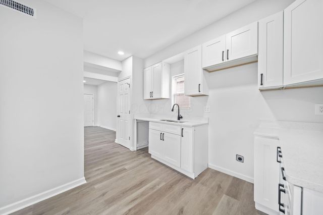 2841 E 10th Avenue, Columbus, OH 43219