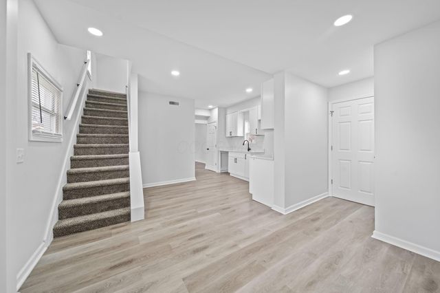 2841 E 10th Avenue, Columbus, OH 43219