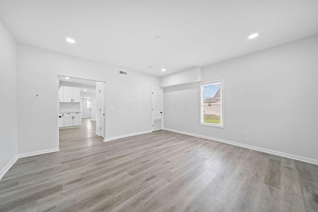 2841 E 10th Avenue, Columbus, OH 43219