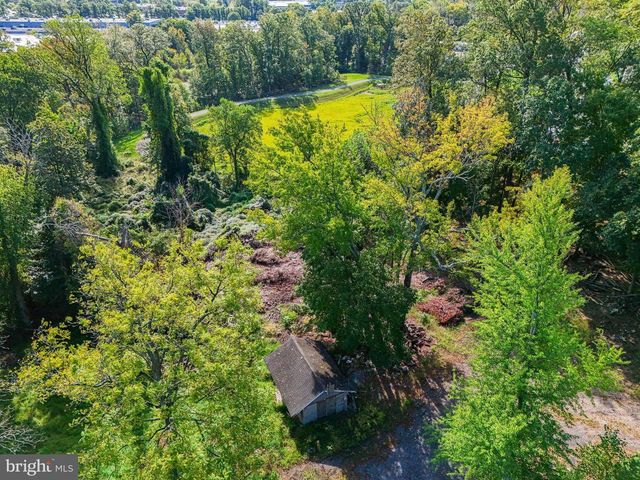 9310 CRANDALL RD, Lanham, MD 20706