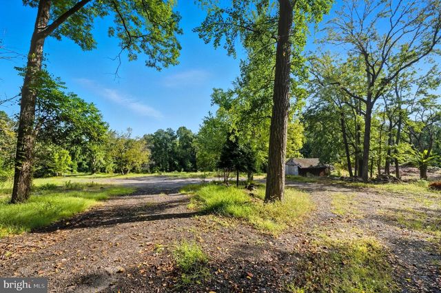 9310 CRANDALL RD, Lanham, MD 20706