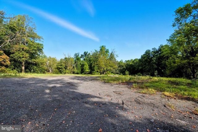 9310 CRANDALL RD, Lanham, MD 20706