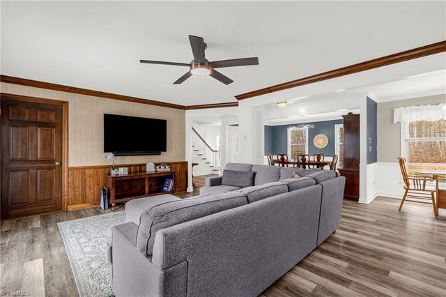 324 Mason Knoll Drive, Winston-salem, NC 27127