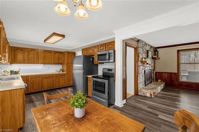 324 Mason Knoll Drive, Winston-salem, NC 27127