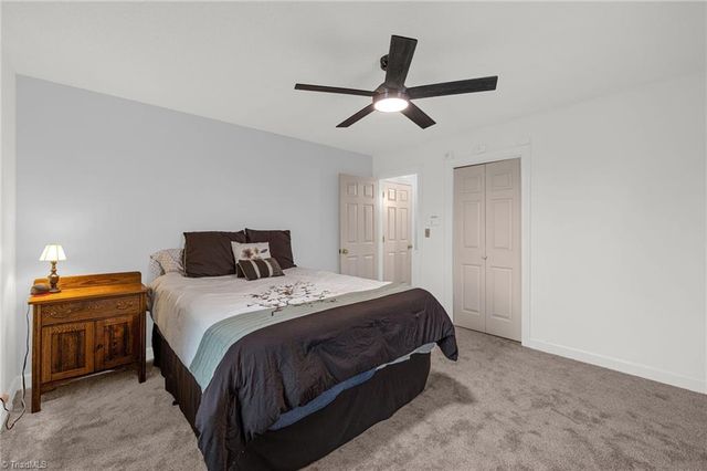 324 Mason Knoll Drive, Winston-salem, NC 27127