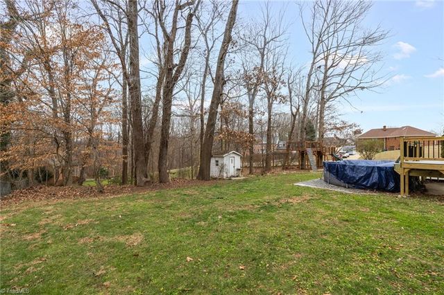 324 Mason Knoll Drive, Winston-salem, NC 27127