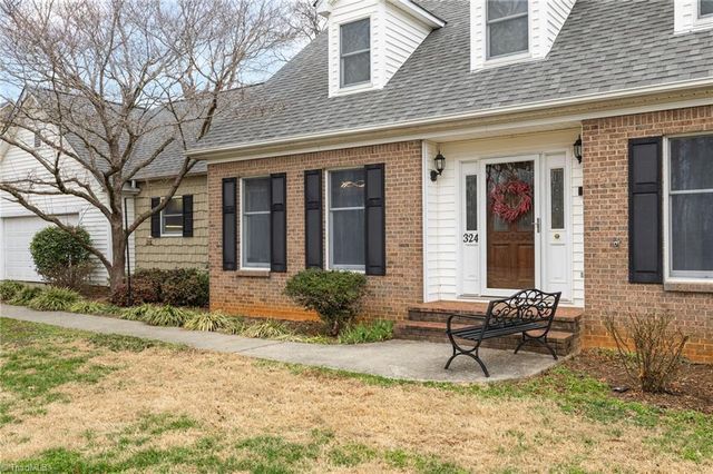 324 Mason Knoll Drive, Winston-salem, NC 27127