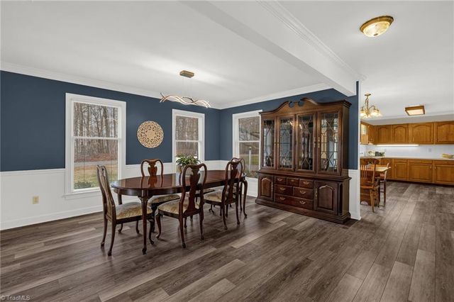 324 Mason Knoll Drive, Winston-salem, NC 27127