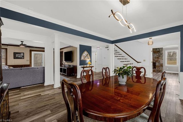 324 Mason Knoll Drive, Winston-salem, NC 27127