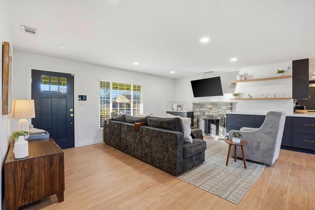 184 Hazel Drive, Pleasant Hill, CA 94523