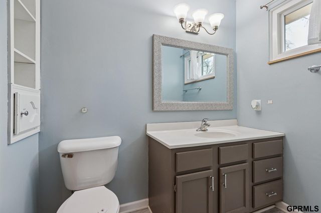 13809 X Circle, Omaha, NE 68137