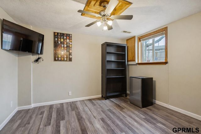 13809 X Circle, Omaha, NE 68137