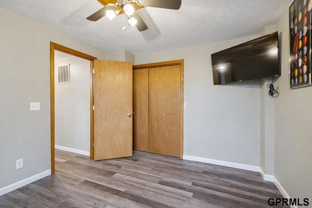 13809 X Circle, Omaha, NE 68137