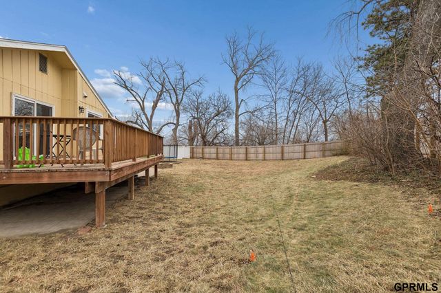 13809 X Circle, Omaha, NE 68137