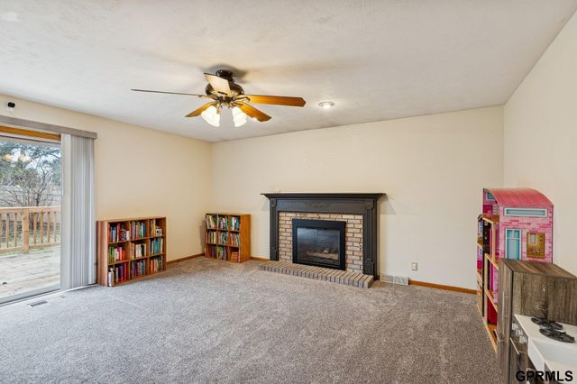 13809 X Circle, Omaha, NE 68137