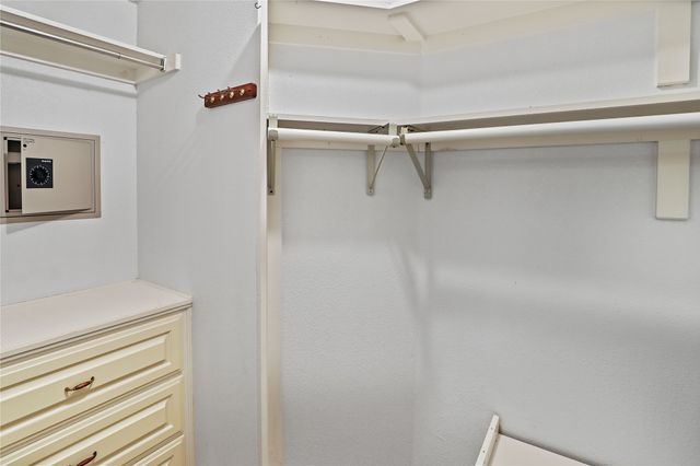 302 Wilcoxson Street, Farmersville, TX 75442