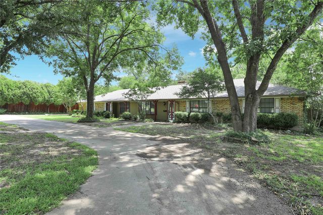 302 Wilcoxson Street, Farmersville, TX 75442