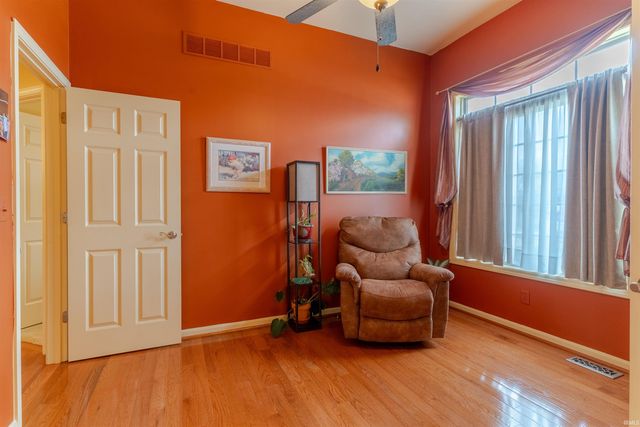 285 Persimmon Circle, Boonville, IN 47601