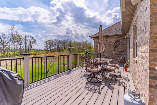 285 Persimmon Circle, Boonville, IN 47601