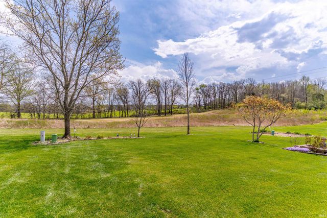 285 Persimmon Circle, Boonville, IN 47601