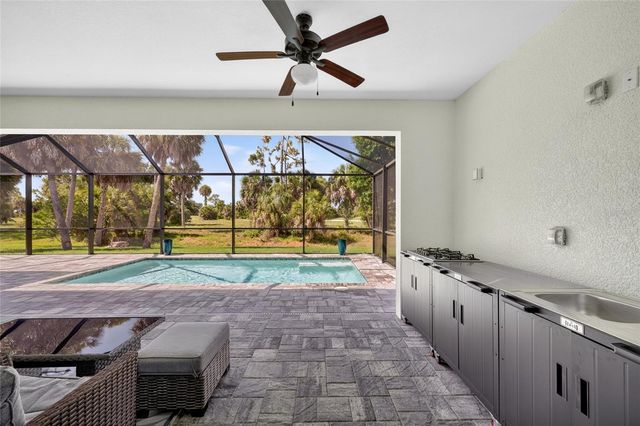592 ROTONDA CIRCLE, Rotonda West, FL 33947