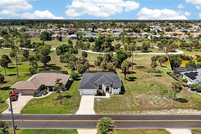 592 ROTONDA CIRCLE, Rotonda West, FL 33947