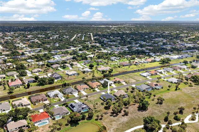 592 ROTONDA CIRCLE, Rotonda West, FL 33947