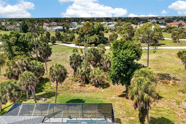 592 ROTONDA CIRCLE, Rotonda West, FL 33947