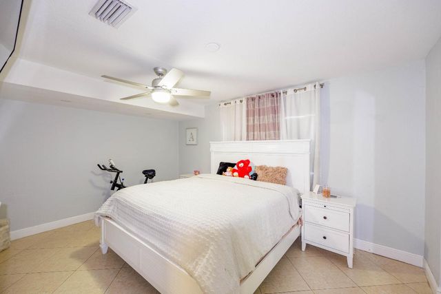 2578 Kentucky Street, West Palm Beach, FL 33406