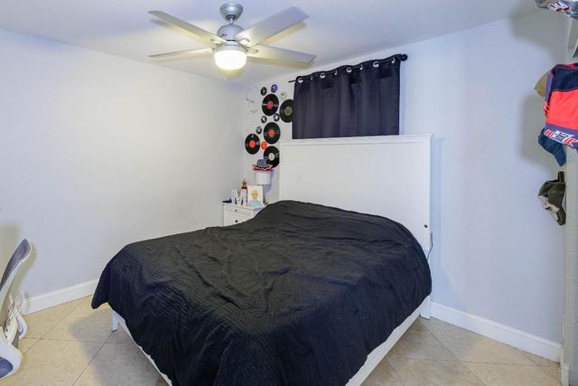 2578 Kentucky Street, West Palm Beach, FL 33406