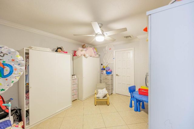 2578 Kentucky Street, West Palm Beach, FL 33406