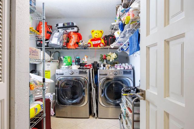 2578 Kentucky Street, West Palm Beach, FL 33406