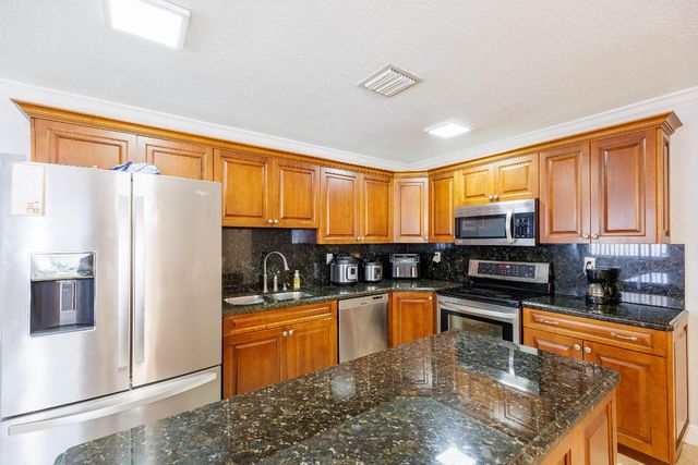 2578 Kentucky Street, West Palm Beach, FL 33406