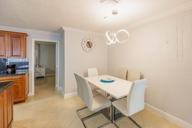 2578 Kentucky Street, West Palm Beach, FL 33406