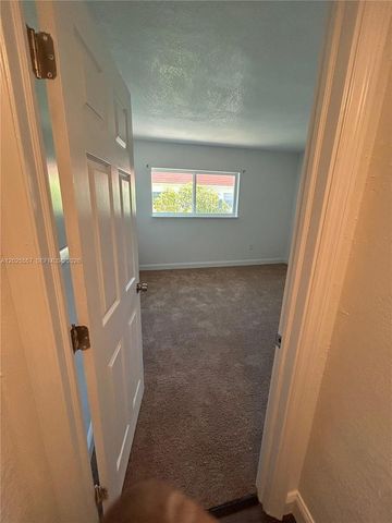 1450 NE 151st St 101, Miami, FL 33162