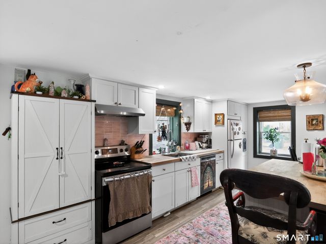 93 Book Hill Road, Essex, CT 06426