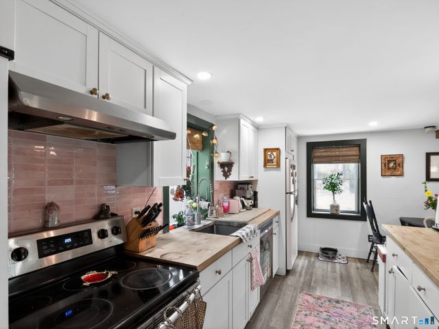 93 Book Hill Road, Essex, CT 06426
