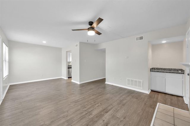 900 Holly Drive 6, Conroe, TX 77301