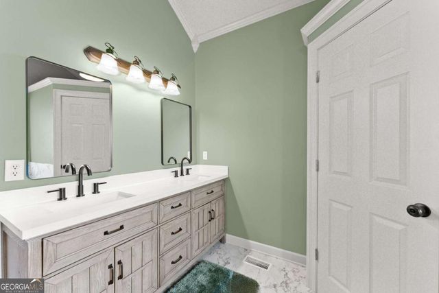 5825 Sweetbottom Lane, Clermont, GA 30527