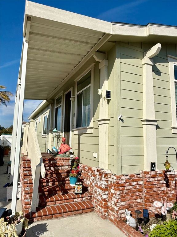 18601 Newland Street 4, Huntington Beach, CA 92646 — photo 3