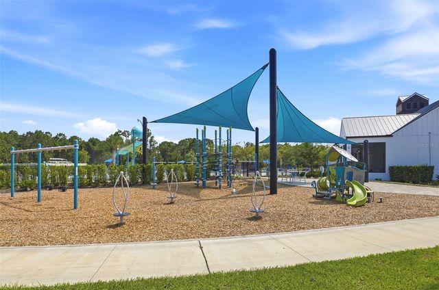 2561 HARMONIA HAMMOCK RD, Harmony, FL 34773