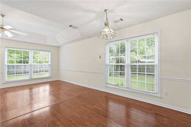 406 Cambridge Court, Hinesville, GA 31313