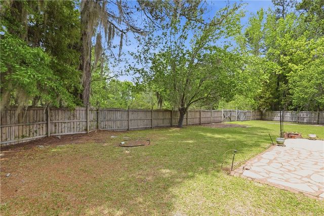 406 Cambridge Court, Hinesville, GA 31313