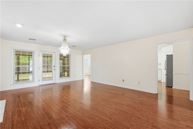 406 Cambridge Court, Hinesville, GA 31313