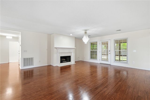 406 Cambridge Court, Hinesville, GA 31313