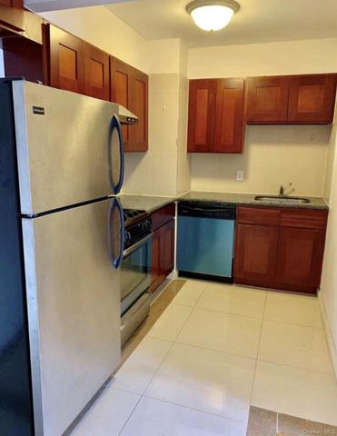 37-20 Prince Street 11A, Flushing, NY 11354