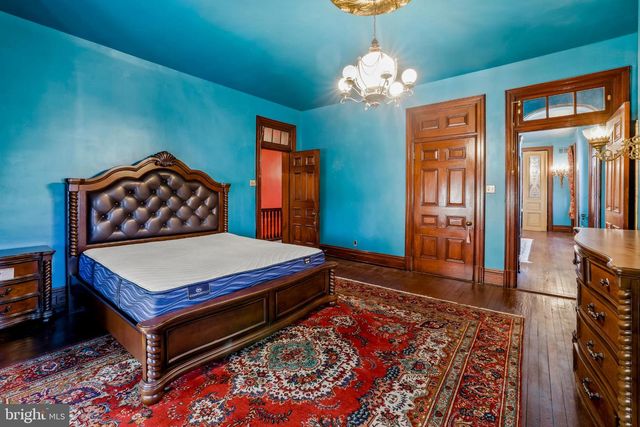 3 W KING ST, Abbottstown, PA 17301