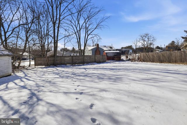 114 S LOCKWILLOW AVE, Harrisburg, PA 17112